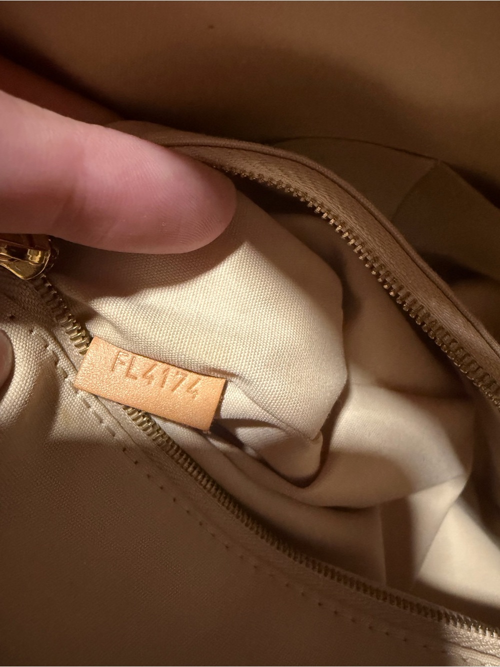 Louis Vuitton Cream Patent Monogram Tote with Black Trim - Picture 9 of 9
